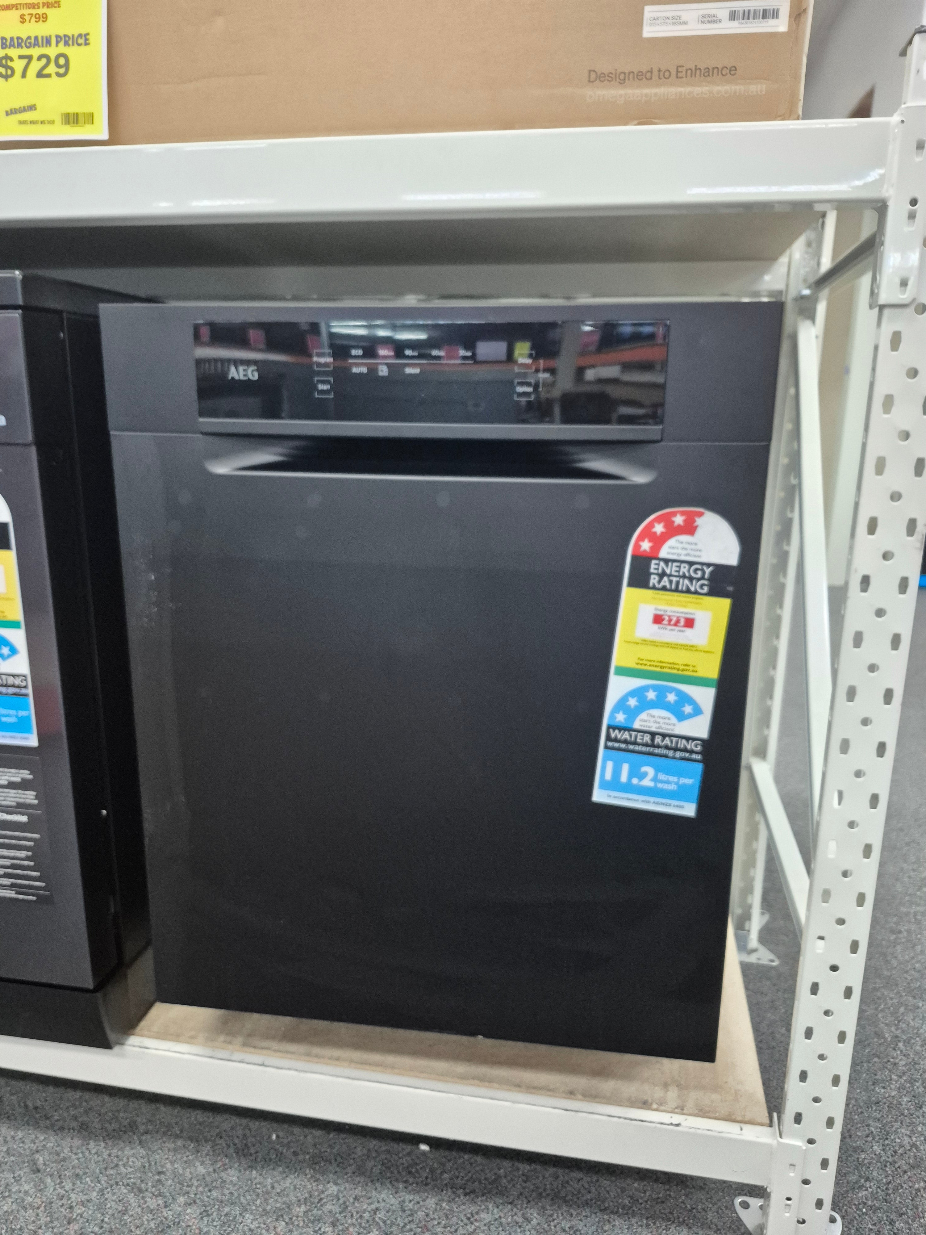 AEG FUF9490SMA 60cm built-under ComfortLift Matte Black dishwasher