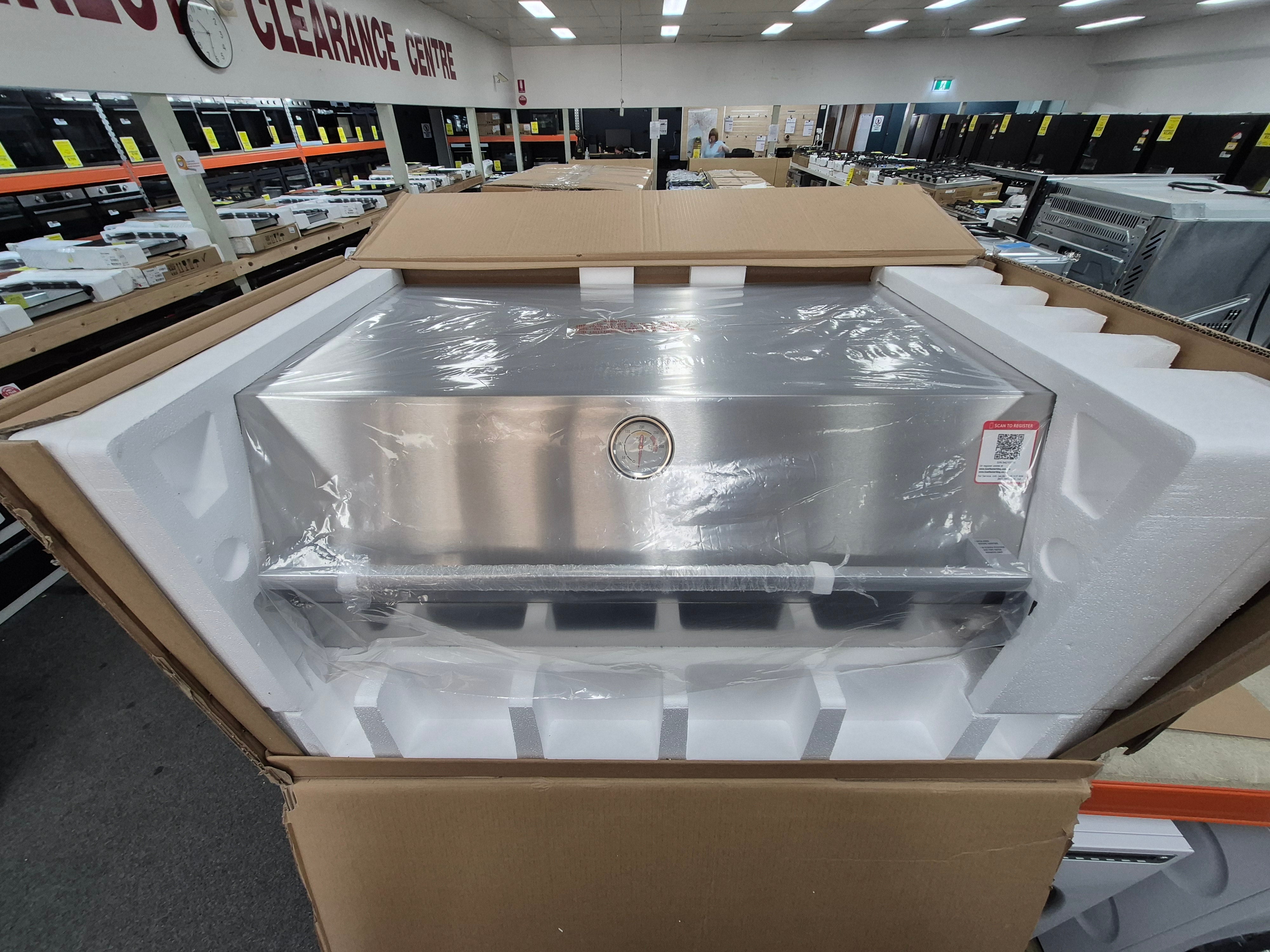 BeefEater BSH158SA Signature ProLine™ 6 Burner Built-in Natural Gas BBQ with Hood