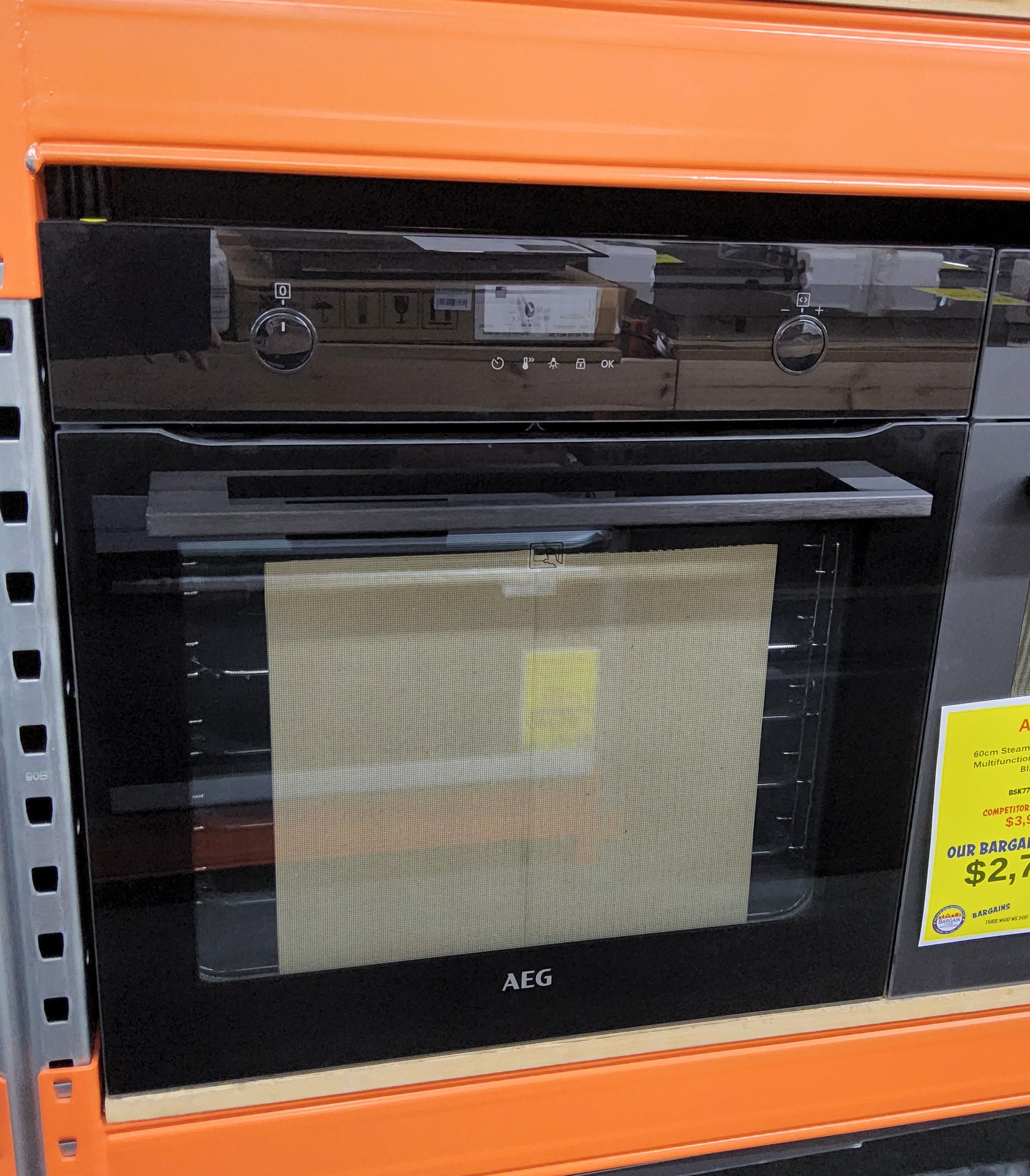 AEG BPK535060B 60cm Pyroluxe™ Multifunction 9 Oven Black