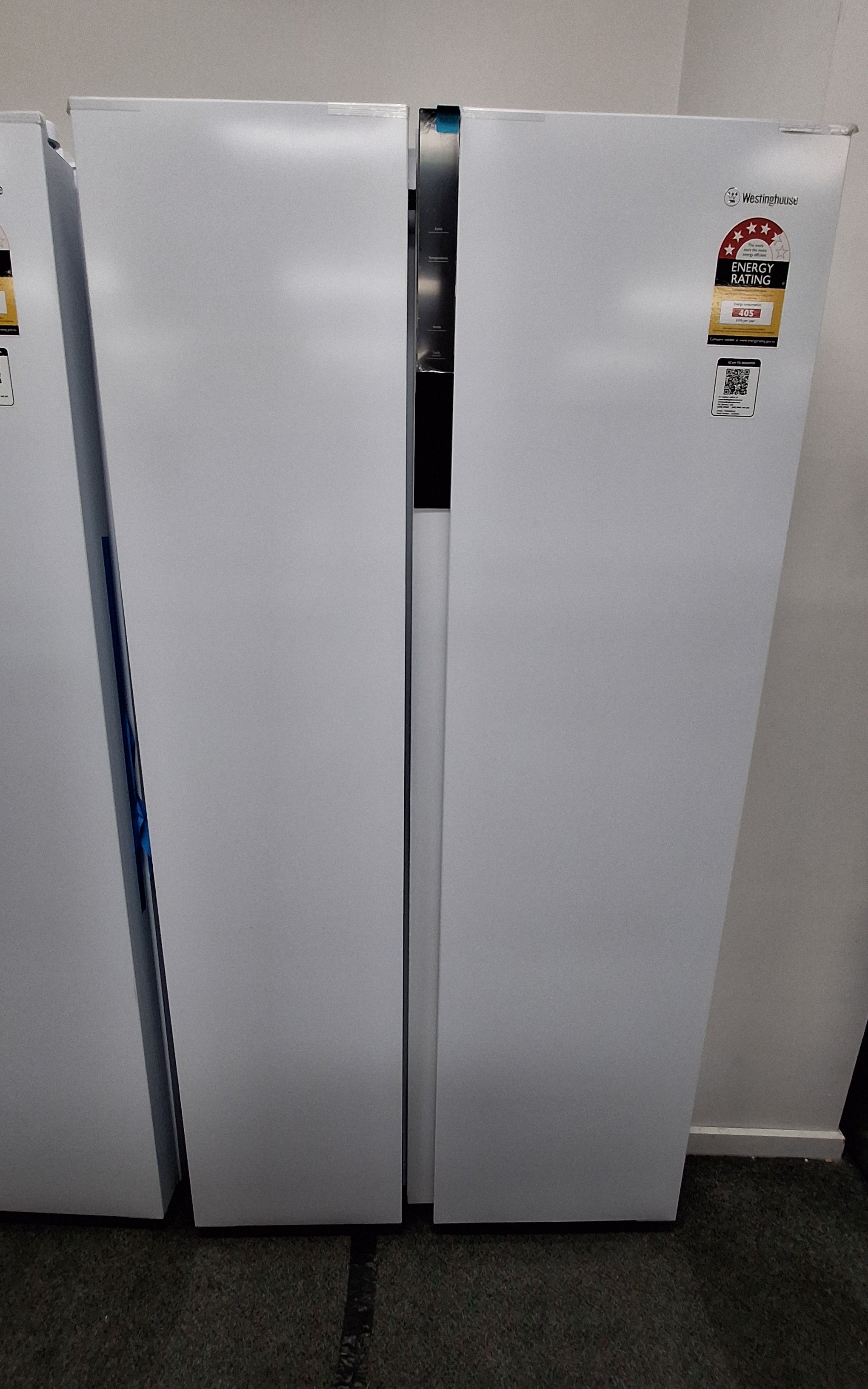 Westinghouse WSE6200WB 624L Side By Side Fridge White