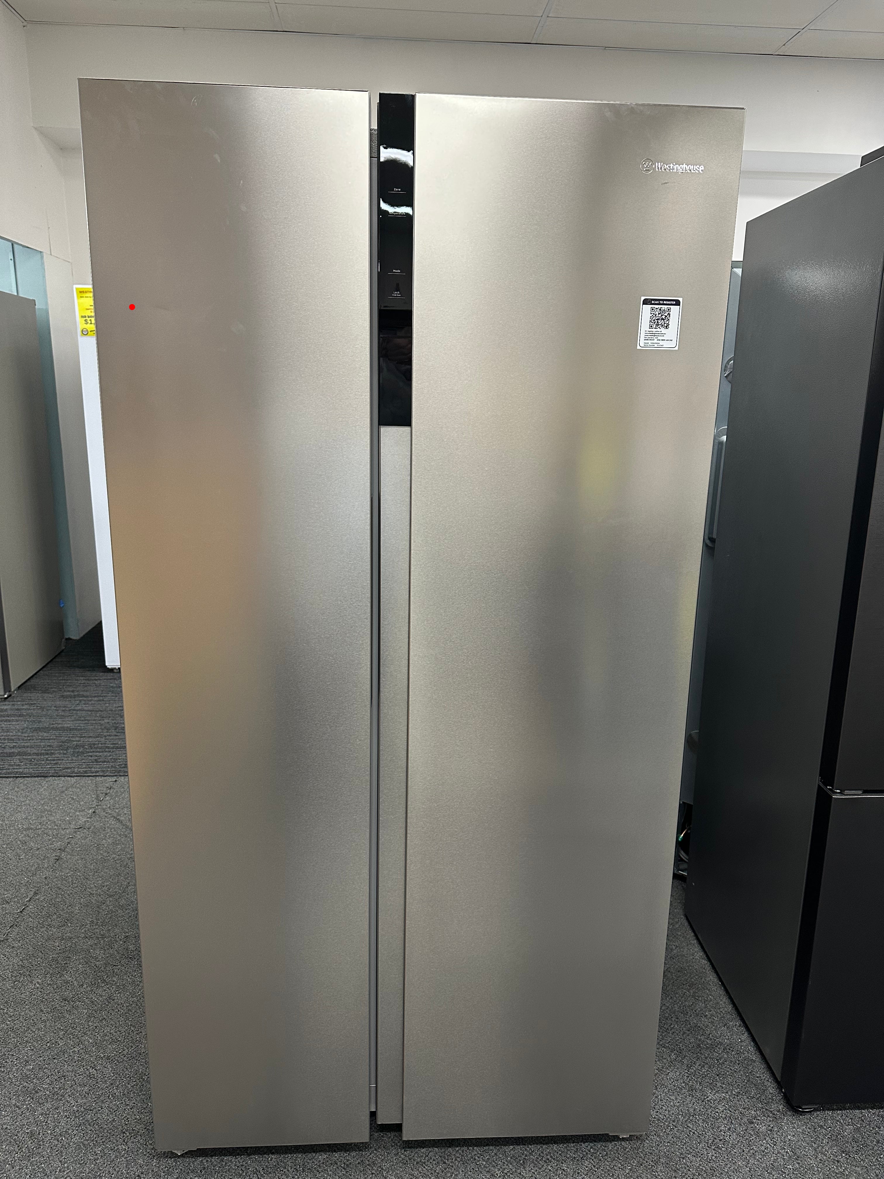 Westinghouse WSE6200SB 624L side by side fridge - Silver