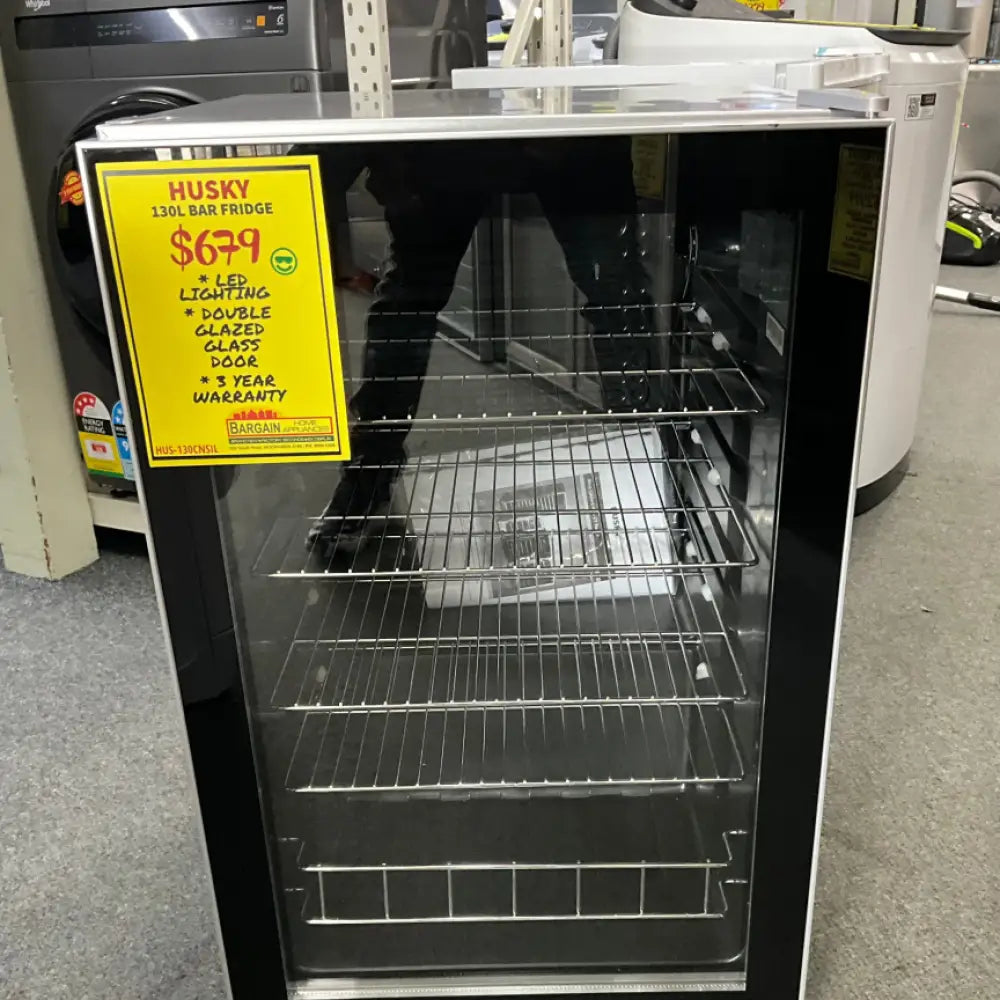 Husky Hus-130Cnsil.1. 130L Bar Fridge