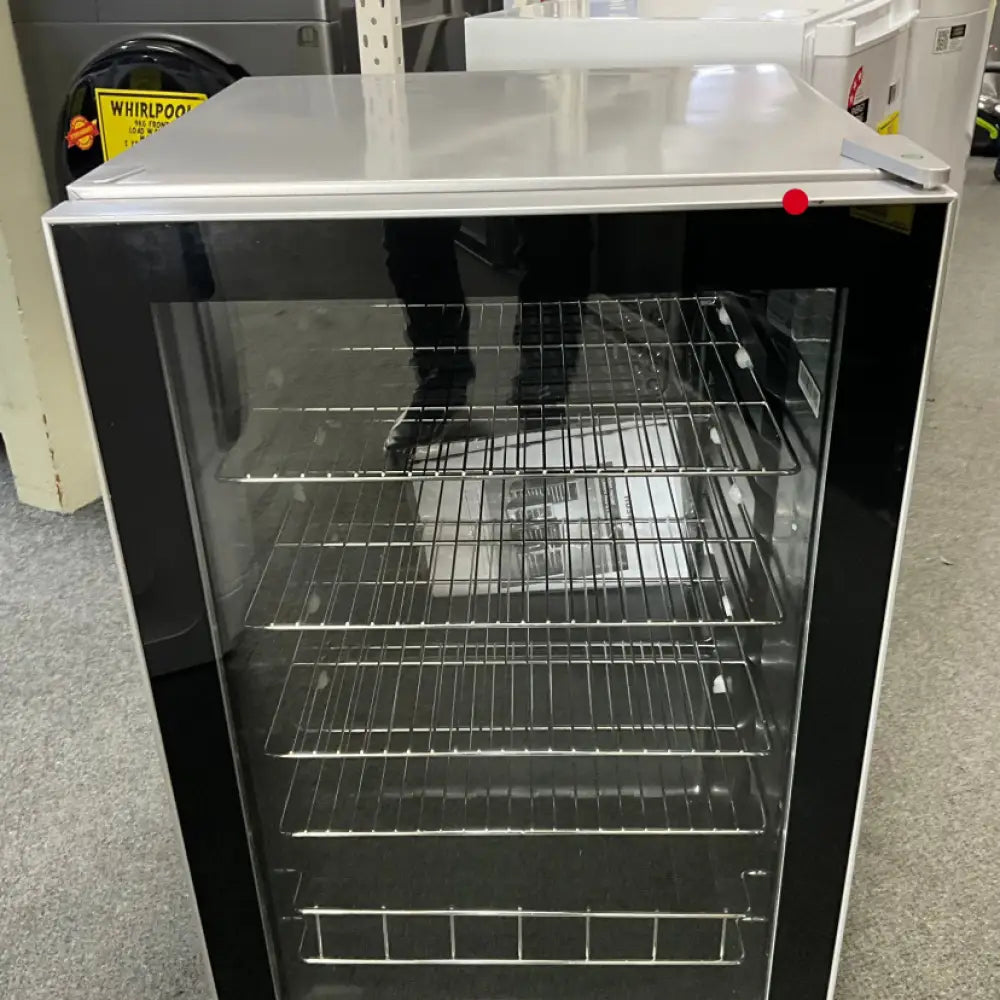 Husky Hus-130Cnsil.1. 130L Bar Fridge