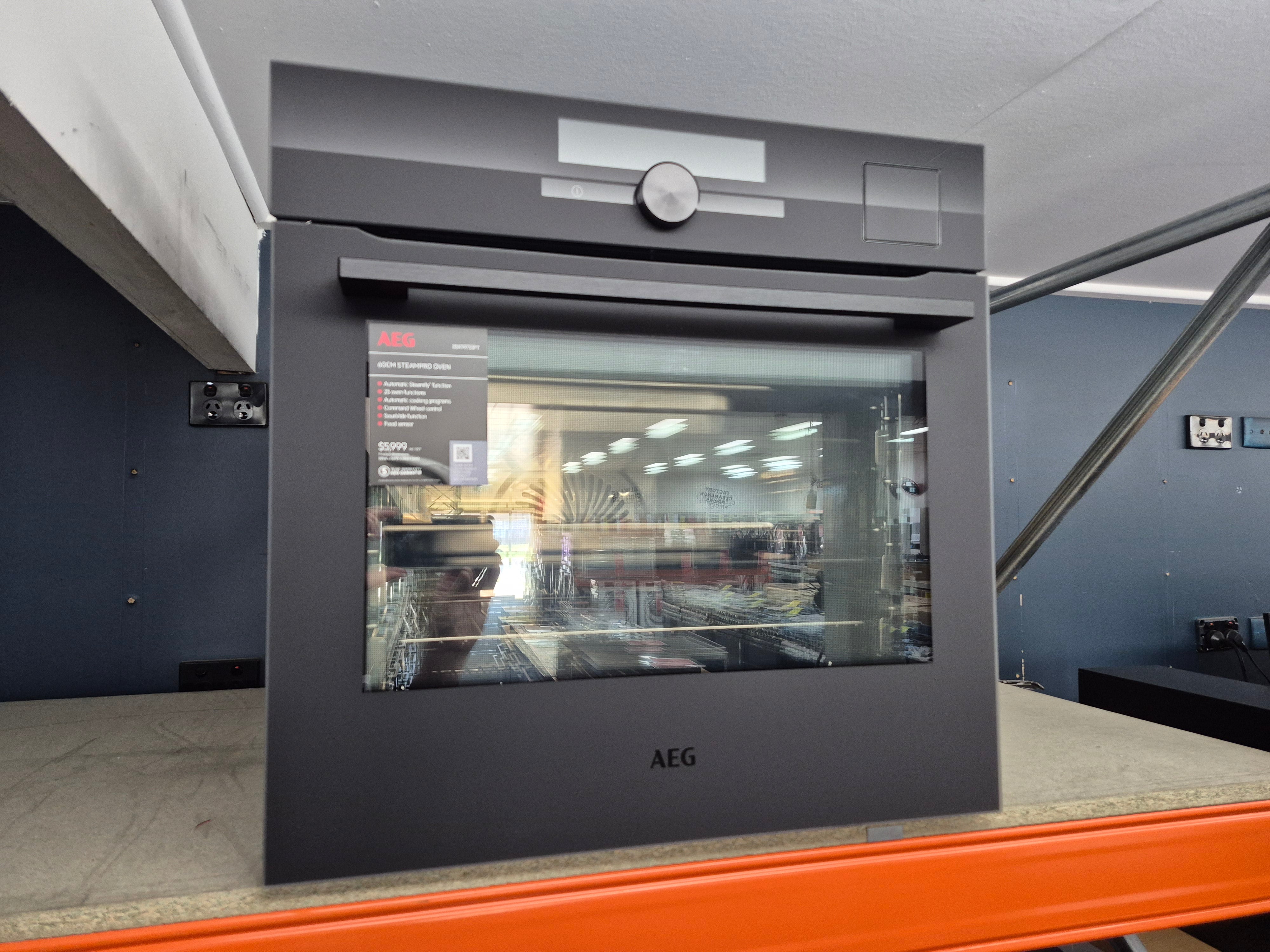 AEG BSK99733PT 60cm Steampro マルチファンクション 25 オーブン Steamify® マットブラック