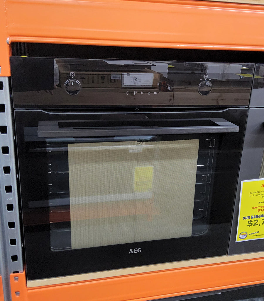 AEG BPK535060B 60 cm Pyroluxe™ višenamjenska 9 pećnica crna