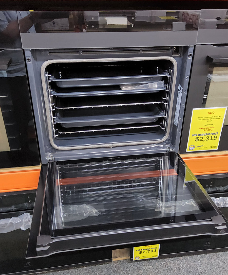 AEG BSK77438PT 60cm SteamCrisp Pyroluxe Multifunction Oven - Matte Black