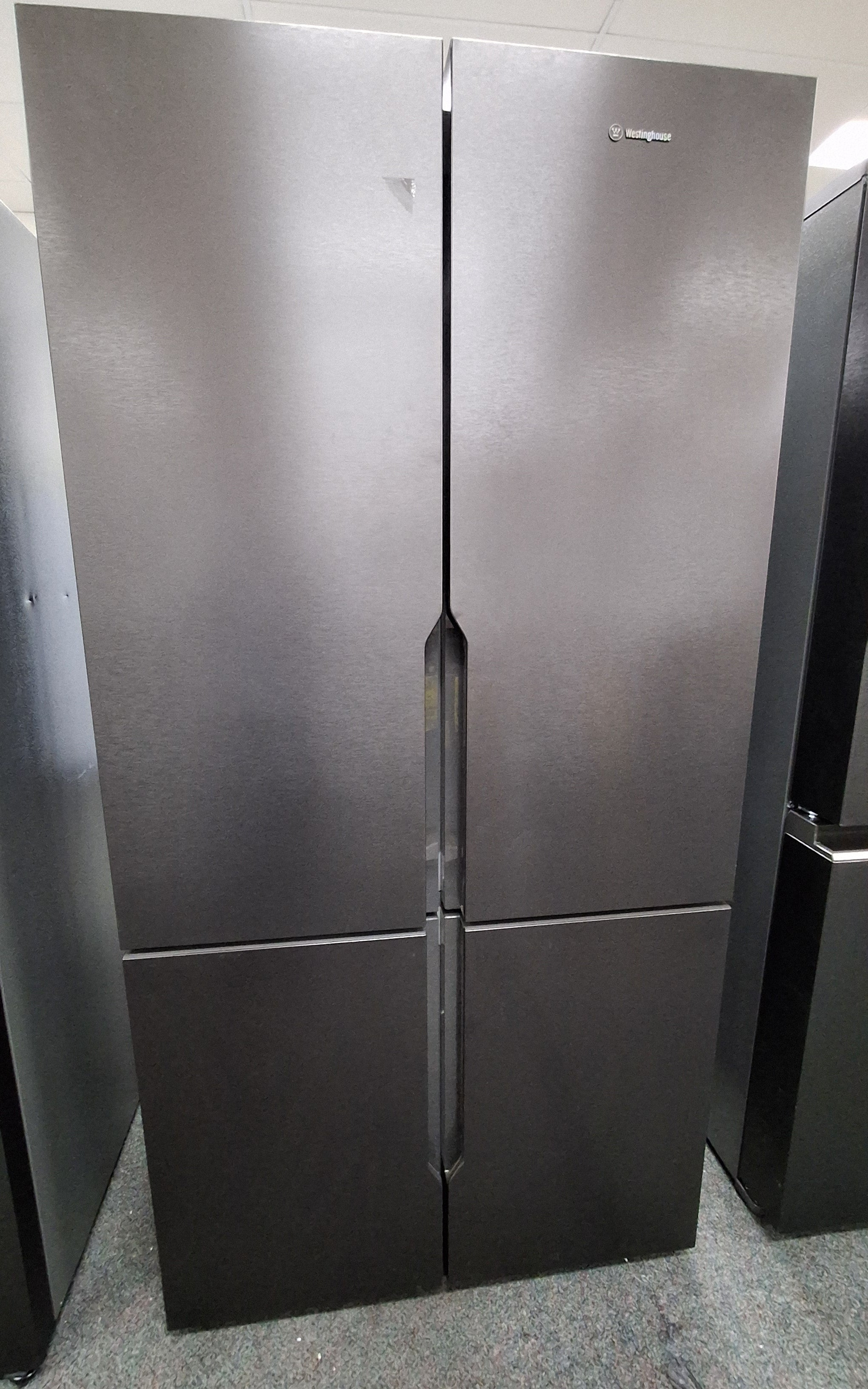 Westinghouse WQE5600BB 564L Quad Door Fridge - Matte Charcoal Black