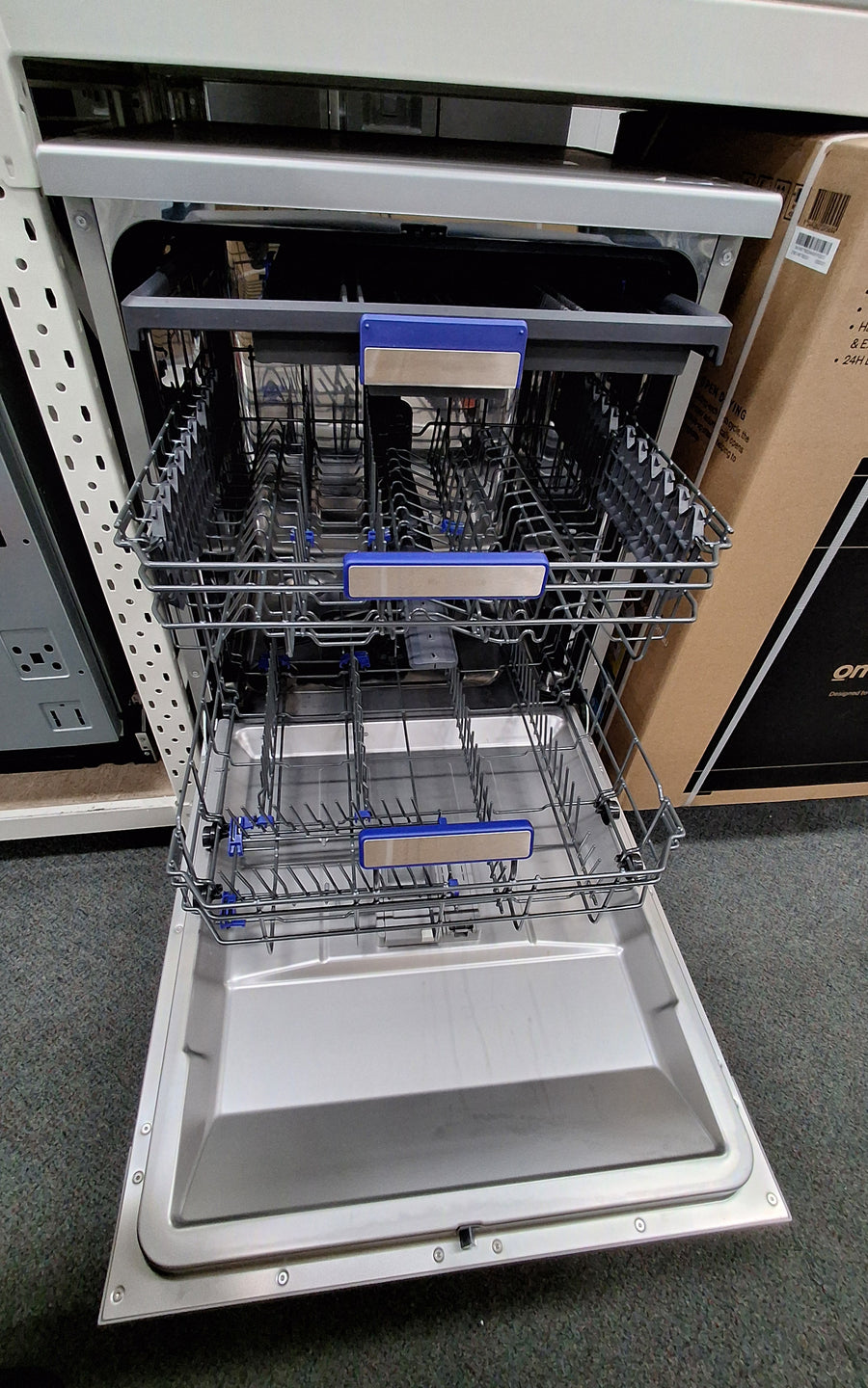 Westinghouse WSF6606XC 60cm Stainless Steel 15 Place Freestanding Dishwasher