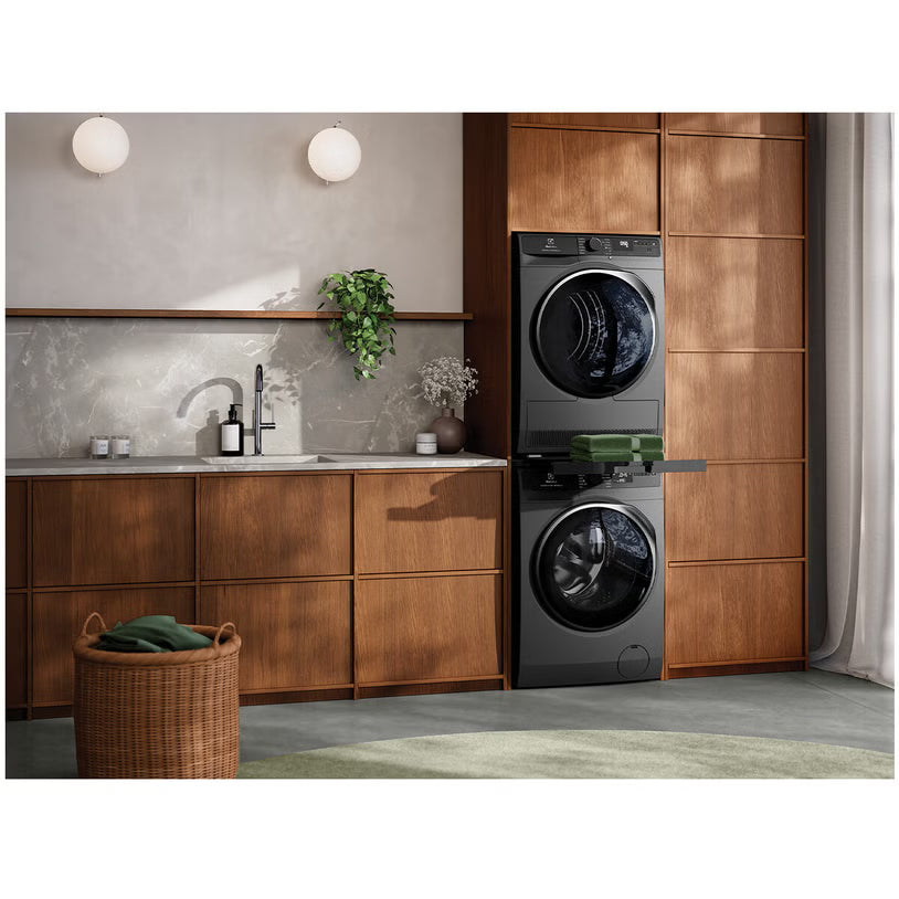 Electrolux EWF1043R7SCS 10kg UltimateCare 700 Front load Washing Machine Dark Onyx